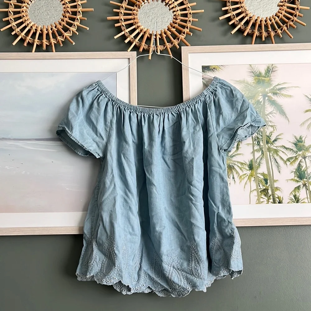GAP Off the Shoulder Chambray Blouse - Picture 1 of 3